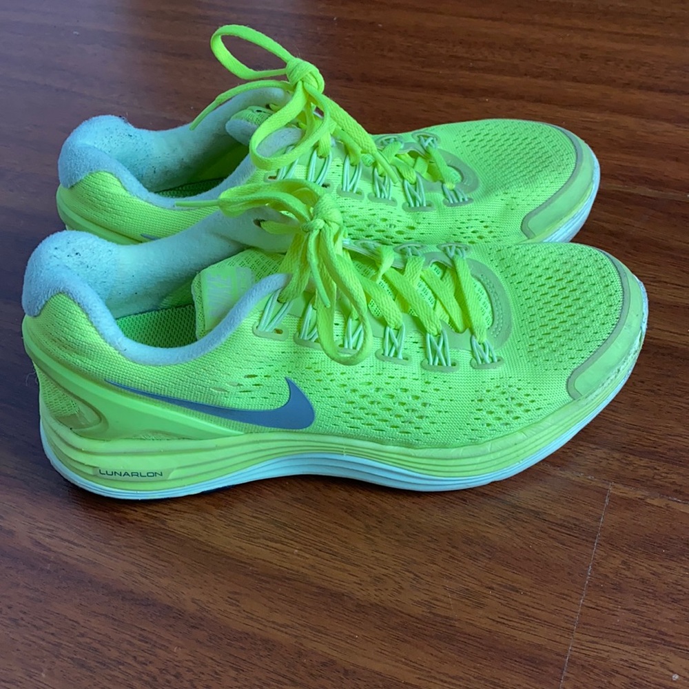 Nike women’s size 8